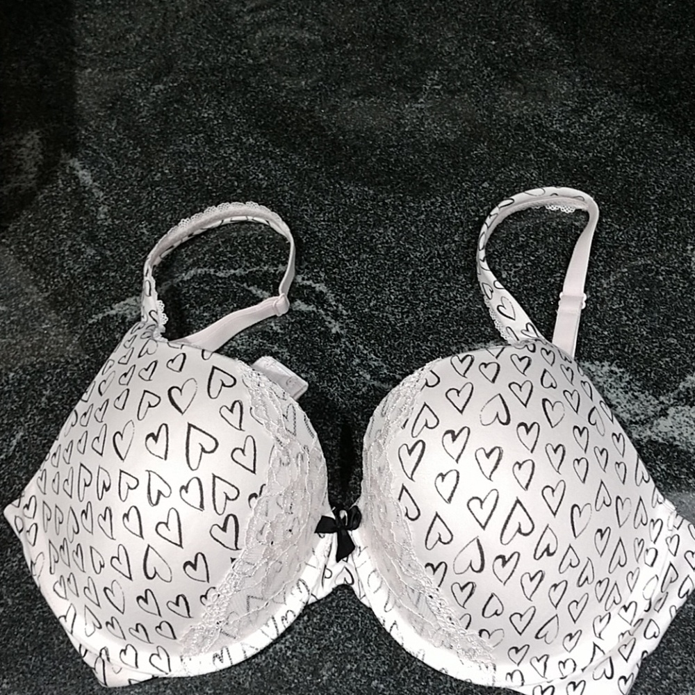 Victorias secret bra 34DD